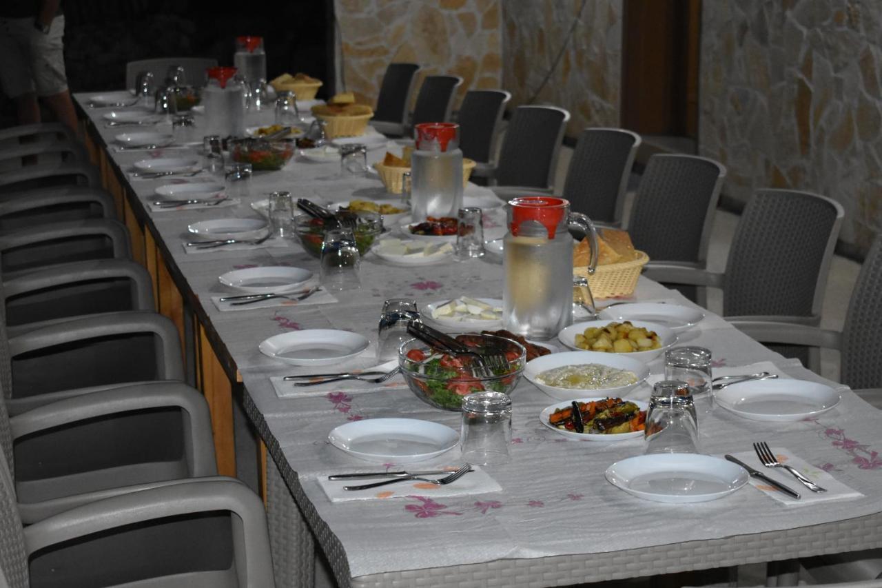 Hotel Bujtina Zici Theth Esterno foto