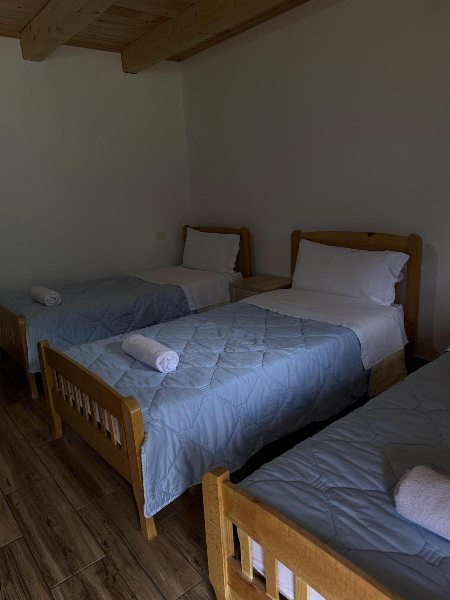 Hotel Bujtina Zici Theth Esterno foto