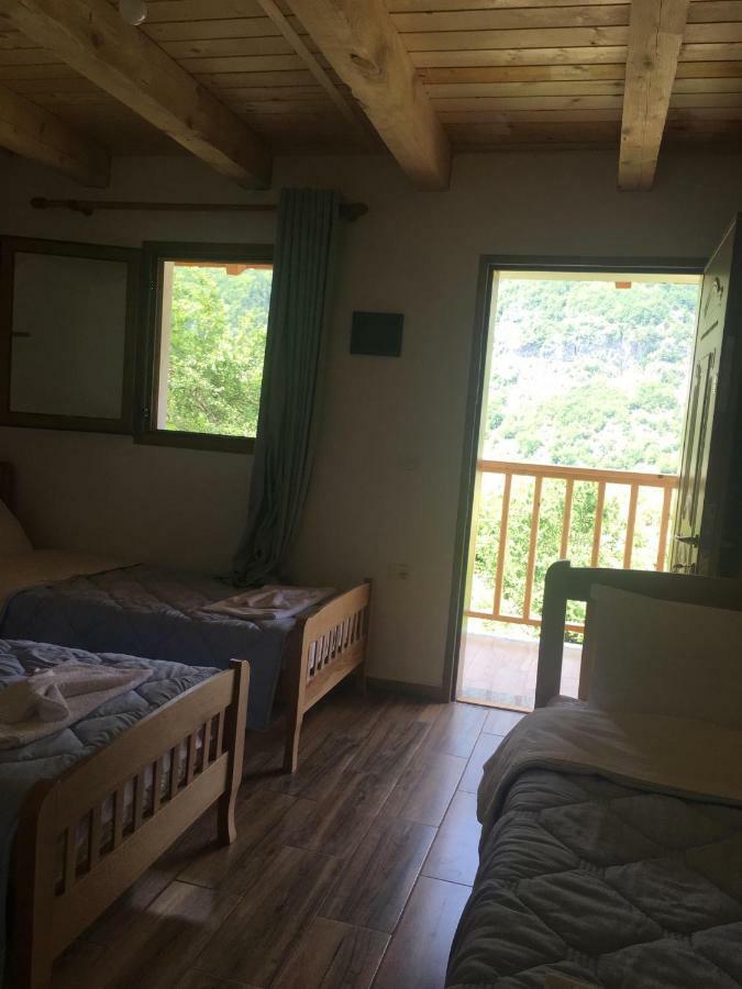 Hotel Bujtina Zici Theth Esterno foto